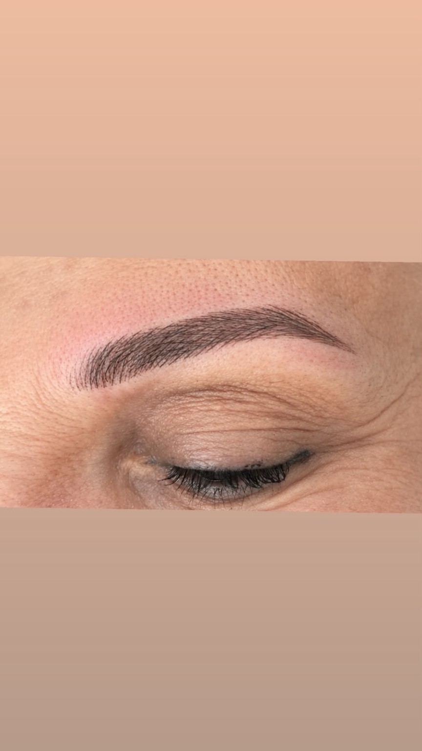 Beautyline bakım ve kaş kirpik uygulamalarından görüntüler